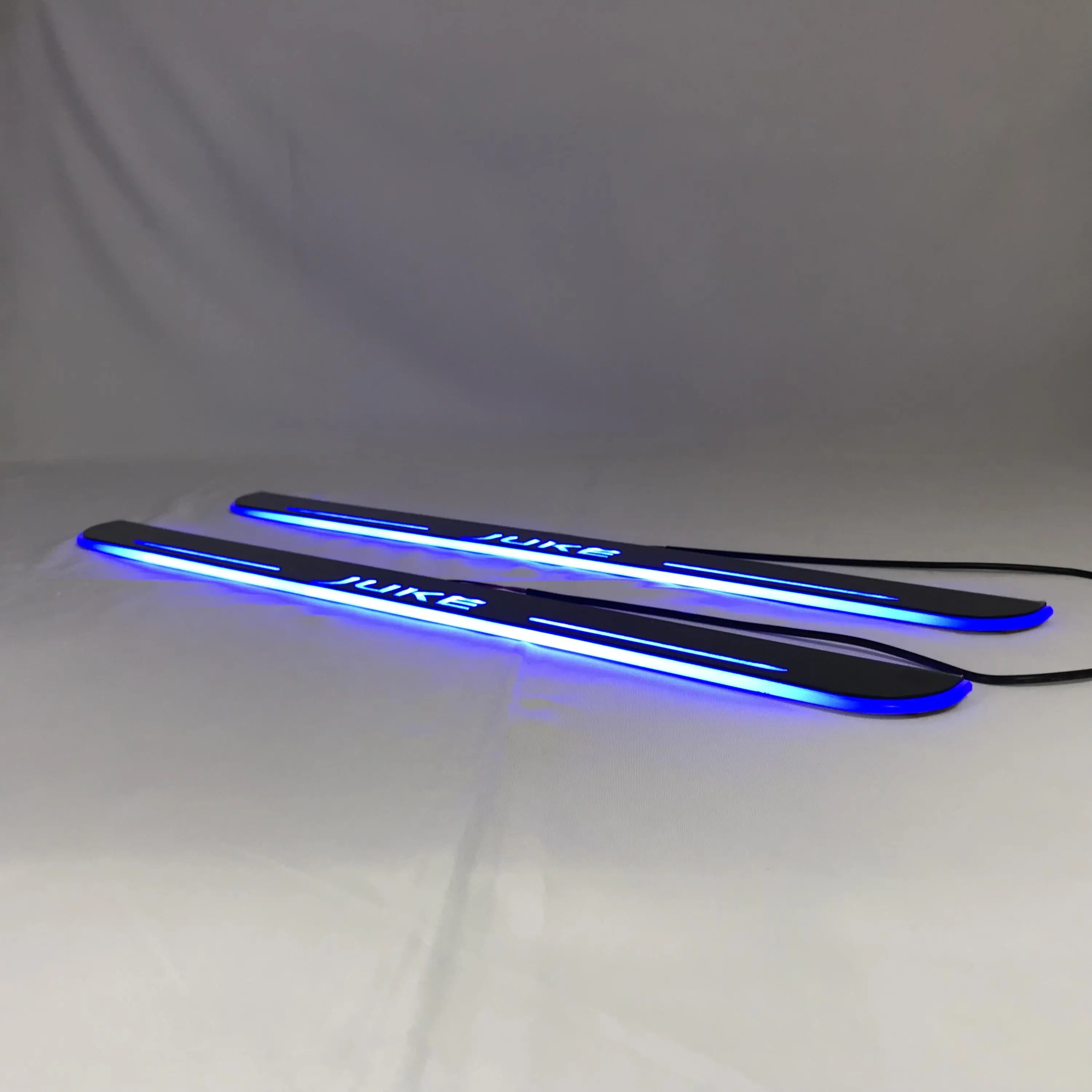 Osmrk led движущаяся дверь scuff Для nissan juke динамический порог пластина плоская подкладка наложения потока/фиксированный светильник, 2 шт