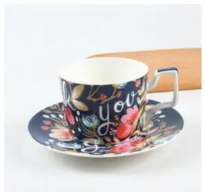 

New European Style Ceramic Coffee Cup Set English Afternoon Tea Cup China Rose Personality Porcelain Saucer Taza Christmas E5