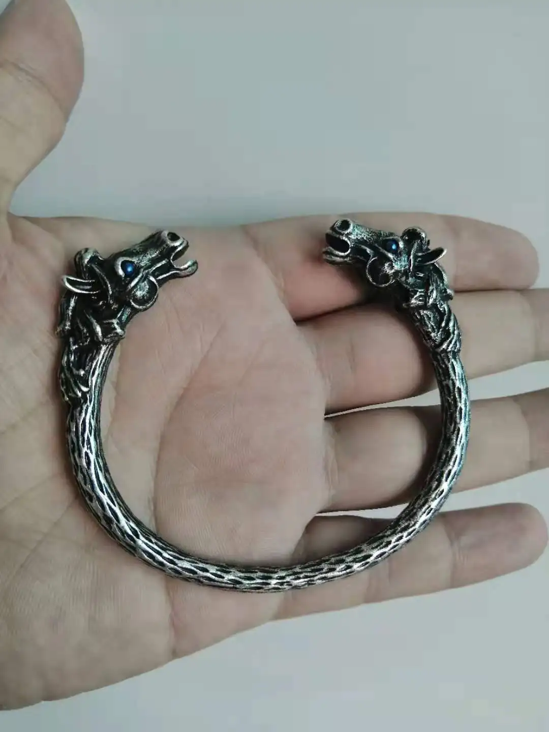 Персонализированные Регулируемый Viking двойная лошадиная голова и косой