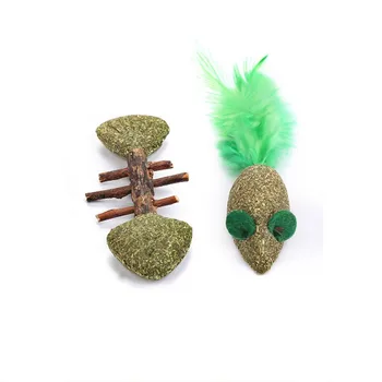 

1PC Pet Soft Natural Catnip Cats Toys Cat Chewing Teeth Cleaning Treats Lollipop Simulation Fish Mouse Playing Chew Toys1