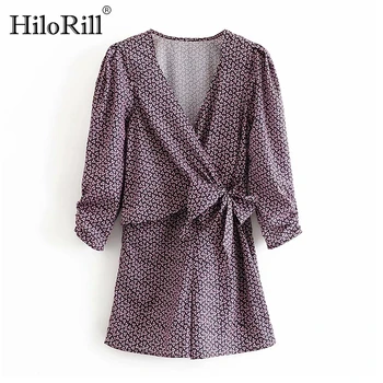 

Women Vintage Floral Print Bodysuits 2020 Elegant Bow Tie Puff Sleeve Playsuit Ladies Sexy V Neck Summer Beach Short Jumpsuit