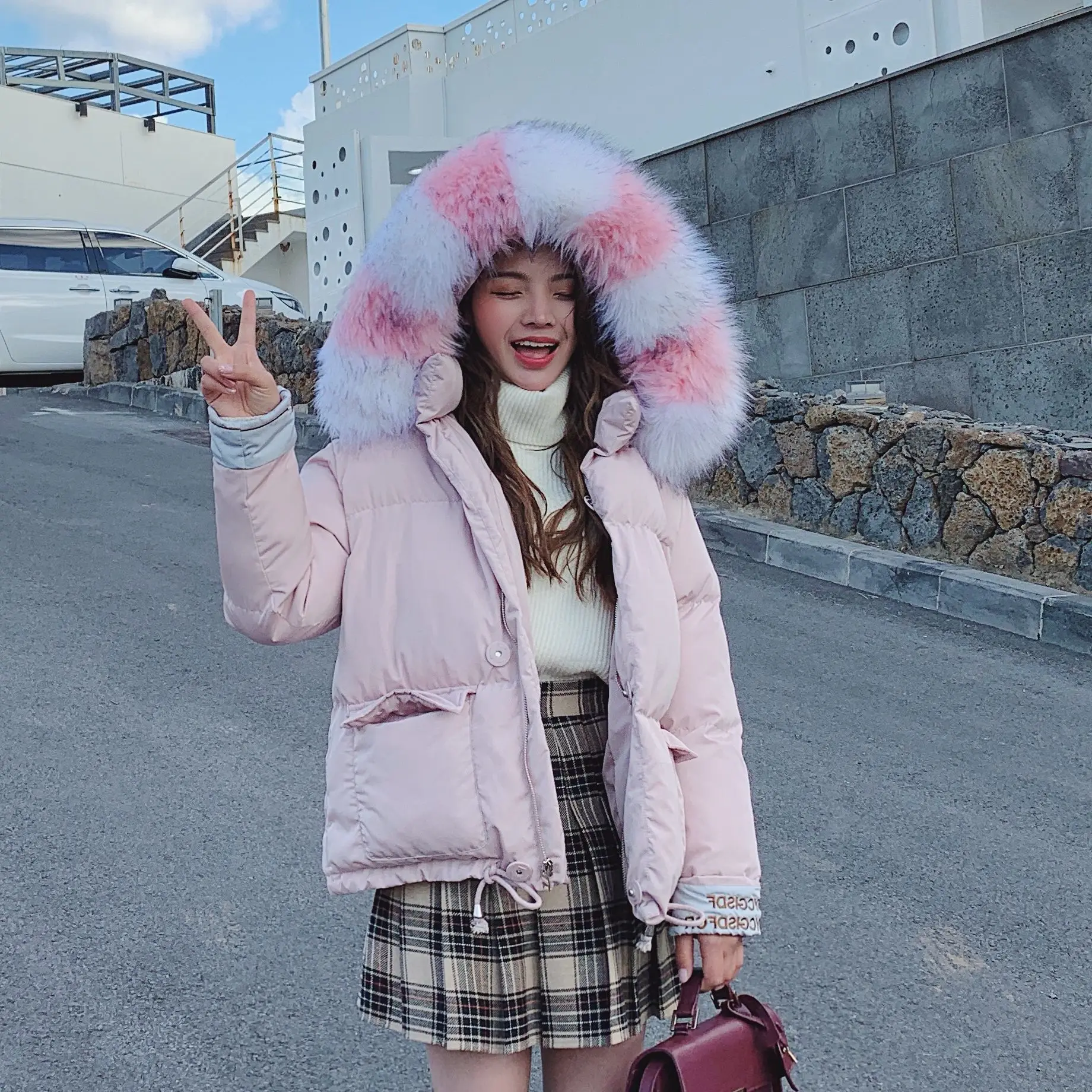 

Photo Shoot CHIC College Style Short Revers Lettered Cuff Hooded Color Fur Collar Single-Row Drawstring Cotton Coat Women's