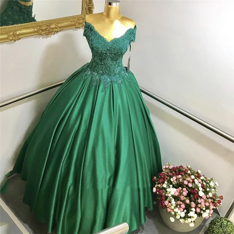 

Green Satin Evening Prom Long gown Vestidos De Festa Vestido Longo 2020 Off the Shoulders Ball Gown Mother of the Bride Dresses