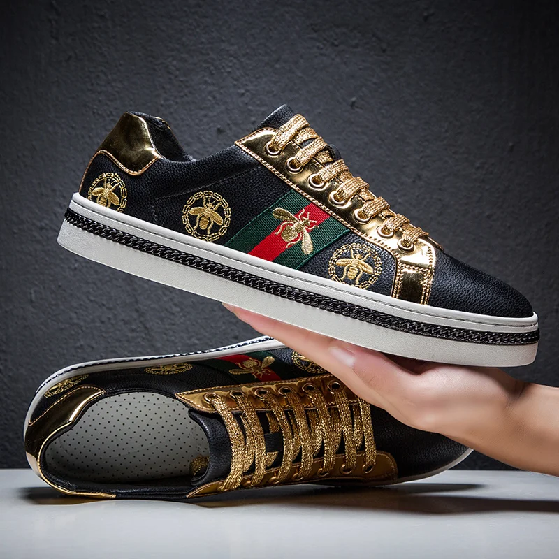 

Men's Casual Desinger Shoes Men Skate Sneakers PU Leather Golden Luxury Embroidery Breathable Flats