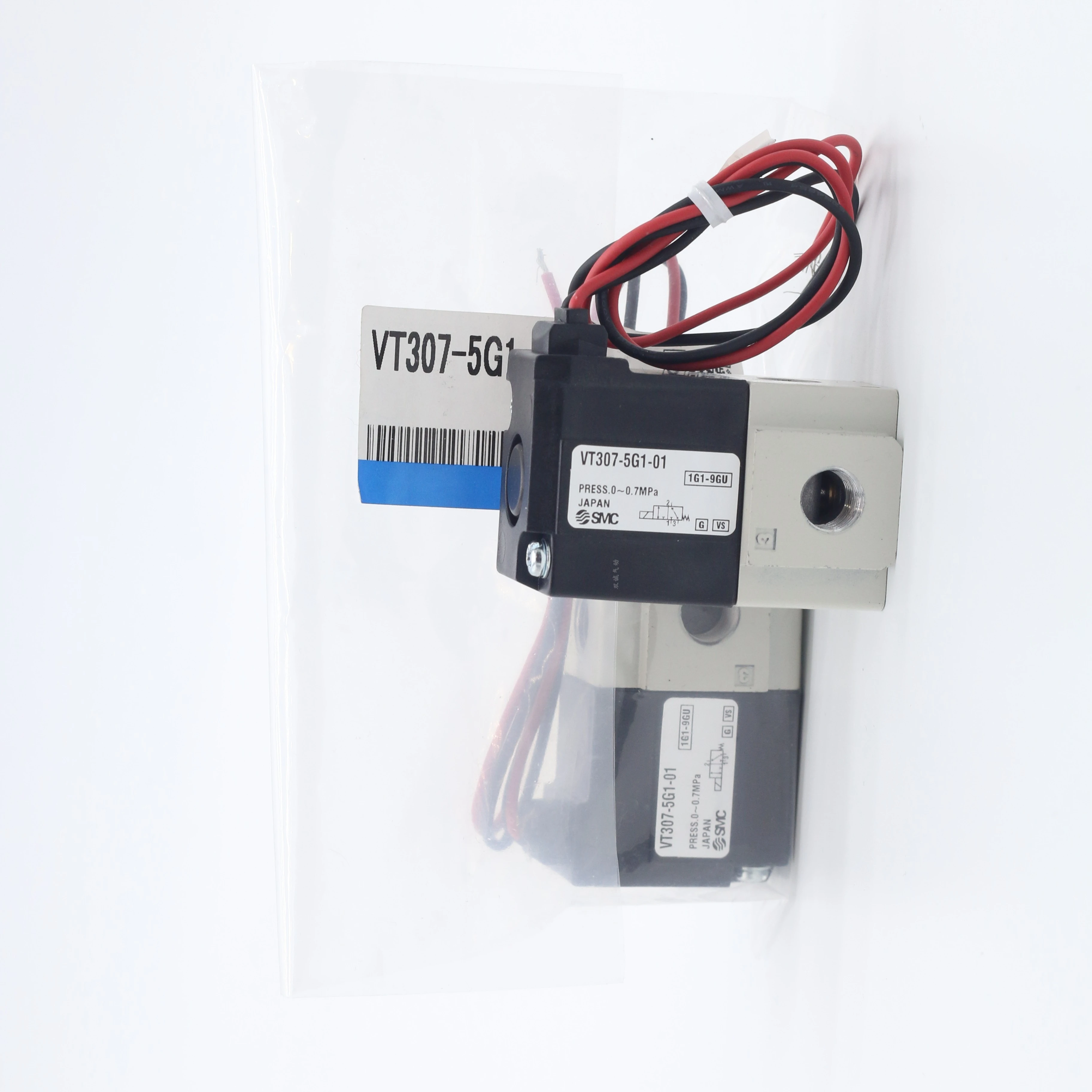 

SMC Pneumatic solenoid valve VT307-5G1-01 PRESS.0~0.7MPA JAPAN