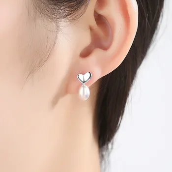 

Korean Version Of S925 Sterling Silver Natural Pearl Heart Earrings For Woman Fashion Simple Banquet Wedding Jewelry Accessories