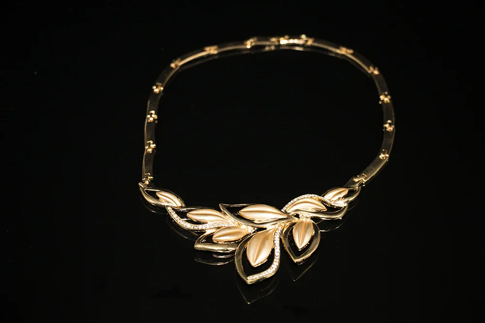 3034953683_745650842