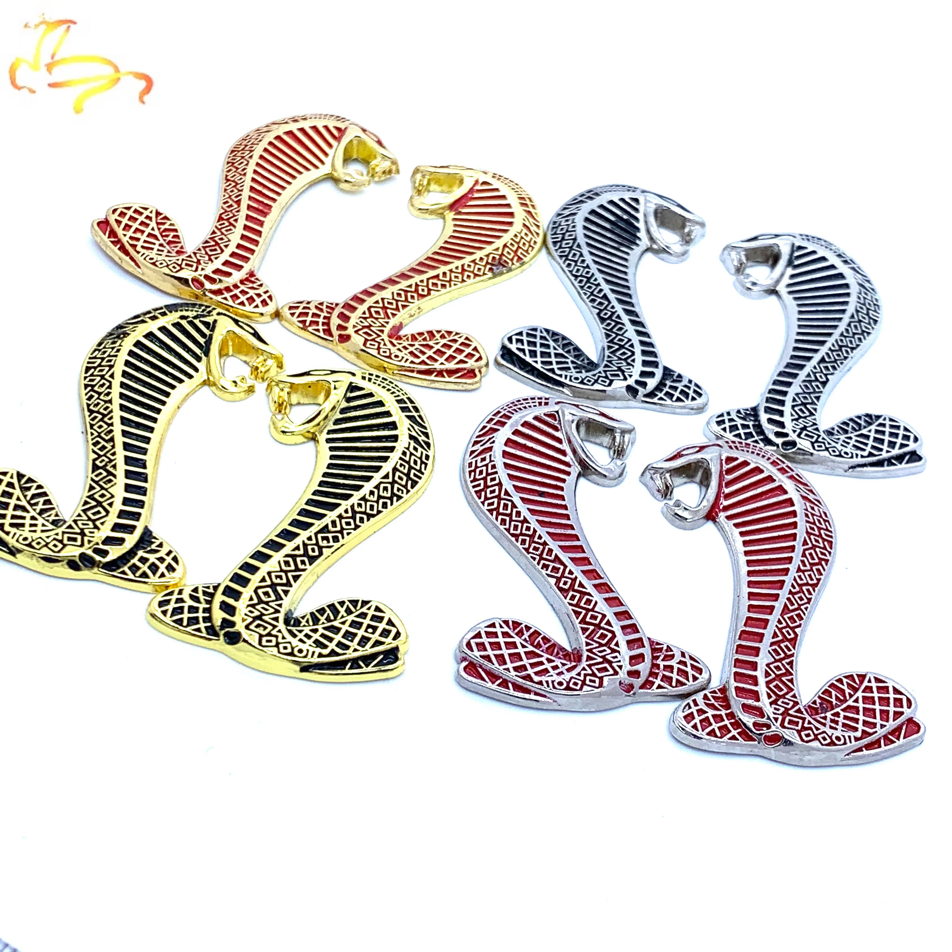 Металлическая наклейка эмблема передней решетки автомобиля Mustang Snake Cobra боковое