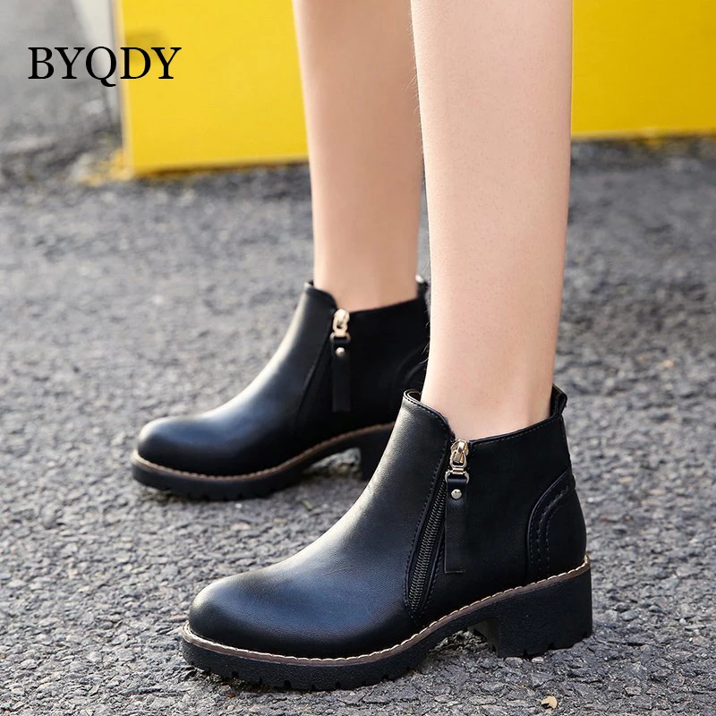 

BYQDY PU Leather Women Sock Boots Fall Winter Warm Short Ankle Boots Platform Flats Shoes Side Zipper Waterproof Shoes Non-Slip