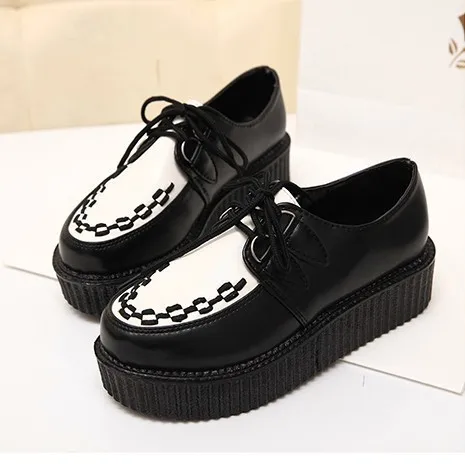 Обувь на танкетке; женские кроссовки; коллекция года; модная дышащая повседневная обувь на платформе; Женские однотонные кроссовки на шнуровке; zapatos de mujer - Цвет: White vs black