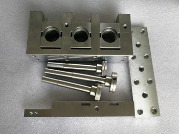 

Flat Mask Set Side Plate Welding 7pcs Set Tooth Mold Set Nose Bridge Group Knife Shaft Roller Up and Down Feeder Roller