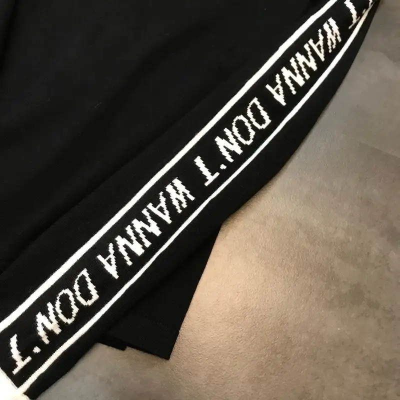 autumn new shoulder sleeves side letters black and white contrast color round neck long-sleeved knit sweater women