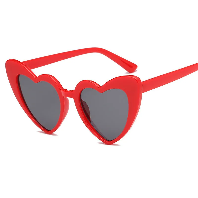 

New Heart Plastic Sunglasses Women Oversized Brand Designer Vintage Gradient Retro Sun Glasses UV400 Gafas De Sol