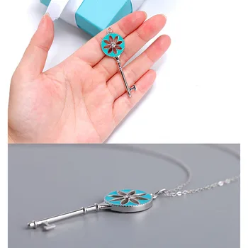 

OUFEI Pendant Necklace For Women 925 Sterling Silver Necklace Crystal Crown Noble Charm Necklace Chain 925 Silver Jewelry