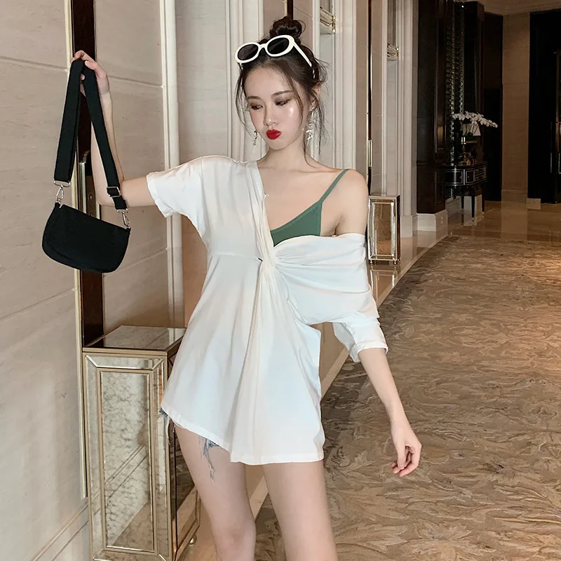 

Photo Shoot ~ Korean-style Charade Sense of Design Reversible V-neck Kink Long T-shirt + Solid Color Camisole