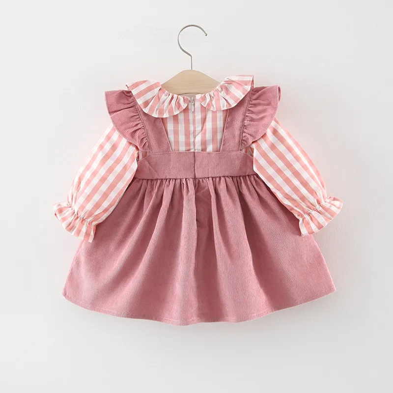 Детские осенние платья для новорожденных девочек; платье для маленьких девочек; детское клетчатое повседневное детское платье в стиле пэчворк с клубничкой для девочек