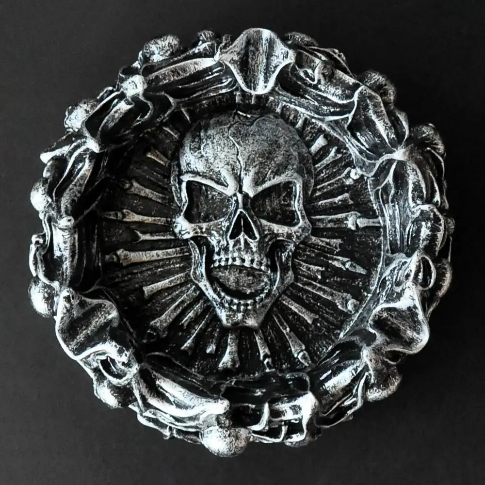 

Retro skull horror ashtray Personality retro halloween decorative ashtray