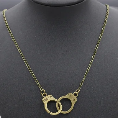 

Europe And America Popular Necklace Bracelets Simple Cool Retro Retro Handcuffs Necklace Cartoon Toys Small Handcuffs Necklace