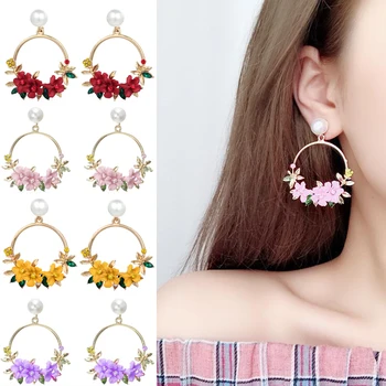 

1 Pair Fashion Flower Earrings 2019 New Elegant Big Round Flower Ladies Earrings Fashion Simulation Pearl Earrings