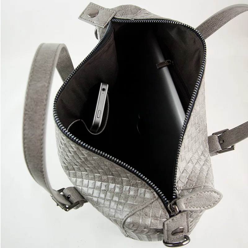 

WOMEN'S Leather Bags New Style Woven Pattern Double Color WOMEN'S Cow Leather Bag Hand Shoulder Large Bag
