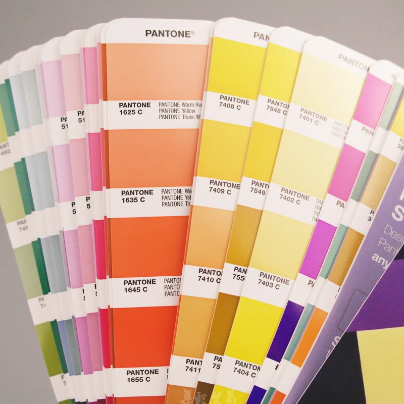 1867 сплошная серия Pantone Plus Formula color Guide Chip shade Book solid Uncoated Only GP1601N+ 112 цветов