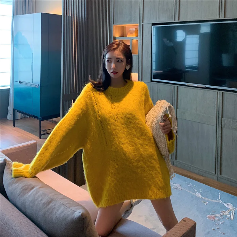 Fashion Tide Autumn And Winter New Fashion Solid Color Round Neck Loose Long Section Thick Warm Wild Plush Sweater Women PB557