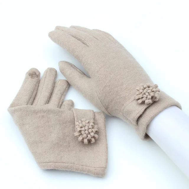 Women touch Mitten Gloves Winter Women Warm Cashmere Full Finger Leather Bow Gloves Wool Embroidery Touch Screen Gloves C23 - Цвет: S62 Beige