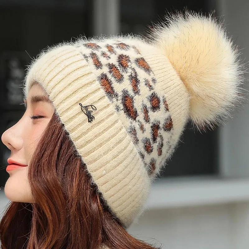 Зимняя леопардовая Вязаная Шапка-бини для взрослых женщин, Переплетенные волосы, шапочки с меховым мехом, настоящая теплая уличная шапка для девочек