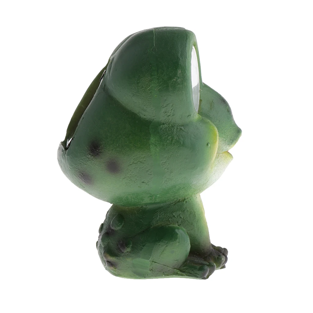 Green Frog Statue with Solar Light Eyes for Home Outdoor Decorations