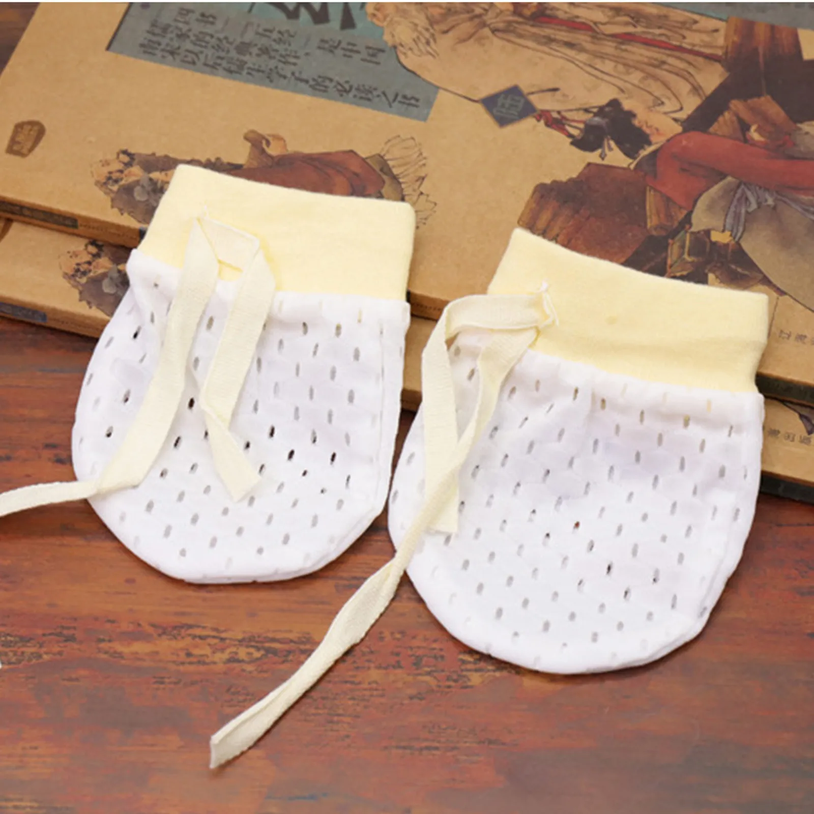 1 Pairs Newborn Baby Anti Scratching Soft Gloves Newborn Protection Face Scratch Mittens Infant Handguard Supplies Перчатки