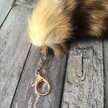 keychains fur tail Модный настоящий брелок для ключей, лисий хвост лисиный меховой брелок горячий большой волчий Хвост Мех кисточка сумка бирка красный и коричневый брелок ремешок цепочка - Color: keychains fur tail