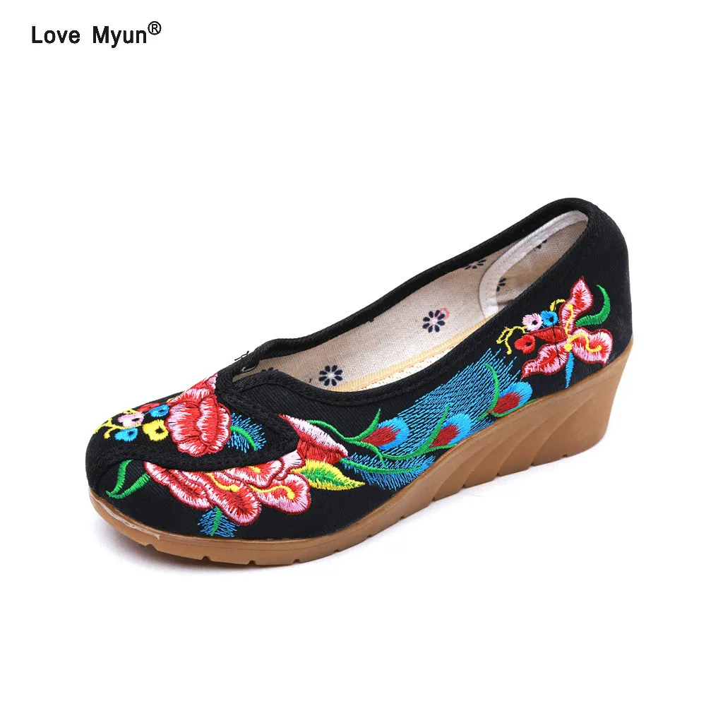 

color folk style embroidered wedges Plus Big Size Brand Women Shoes Sneakers Soft Comfortable Round Toe Female Casual Shoes