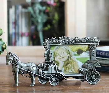

3PCS/set European Antique Carved Metal Carriage Photo Frame Standing Home Wedding Decoration Gift for Friend Picture Desktop