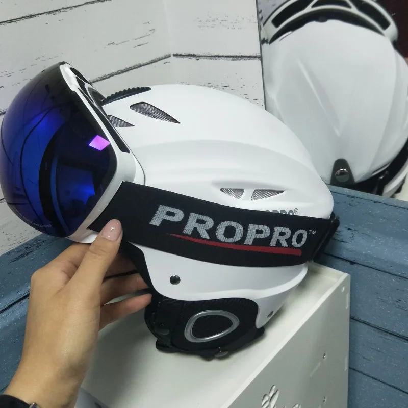 

Skiing Adult Female Profession Men's Snow Helmet Cap CHILDREN'S Helmet Snowboard Ultra-Light Warm Equipment Anti-Protective Clot