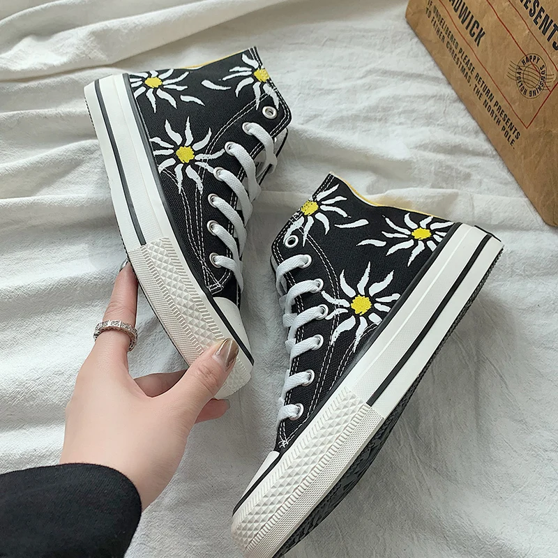 

Spring/Autumn New Women Classic High Top Canvas Shoes Designer Sewing Cartoon Animation Athletic Sneakers Tenis Feminino W36-03
