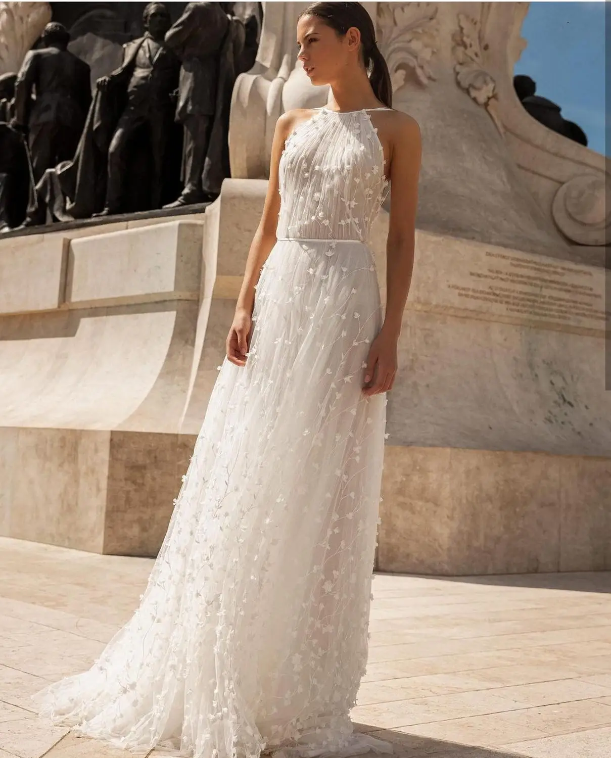 

Wedding Dress 2021 Bohemian Sleeveless Unique Design Floor Length Halter 3d Flowers Hand Work Court Train Backless Graceful