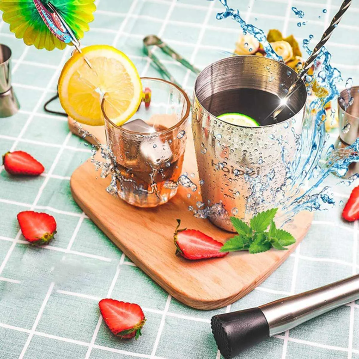

Cocktail Shaker Set Shaker Set kit Barware Set shakers Stainless Steel 10 Piece Bar Tool Set with Stylish Bamboo Stand 750ml