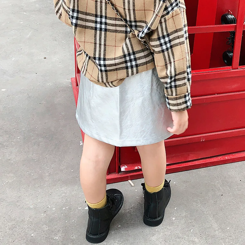 Г. Новое поступление, осенняя модная универсальная Повседневная мини-юбка из искусственной кожи в Корейском стиле с карманами для милых маленьких девочек