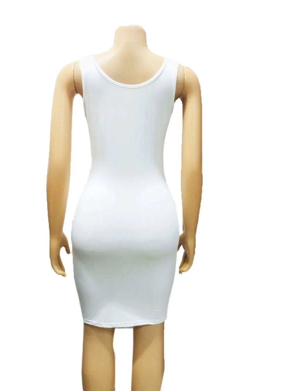 14437395508_1916993655