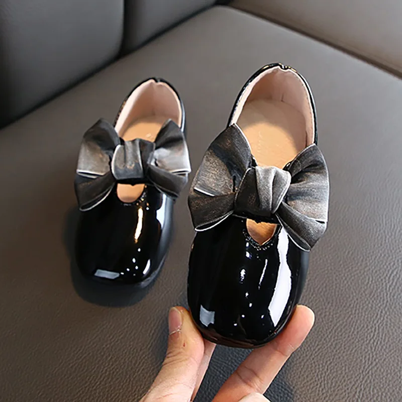 Детская обувь; Новая весенне-Осенняя детская обувь для девочек; детская обувь из искусственной кожи с мягкой подошвой для От 2 до 7 лет - Цвет: Черный