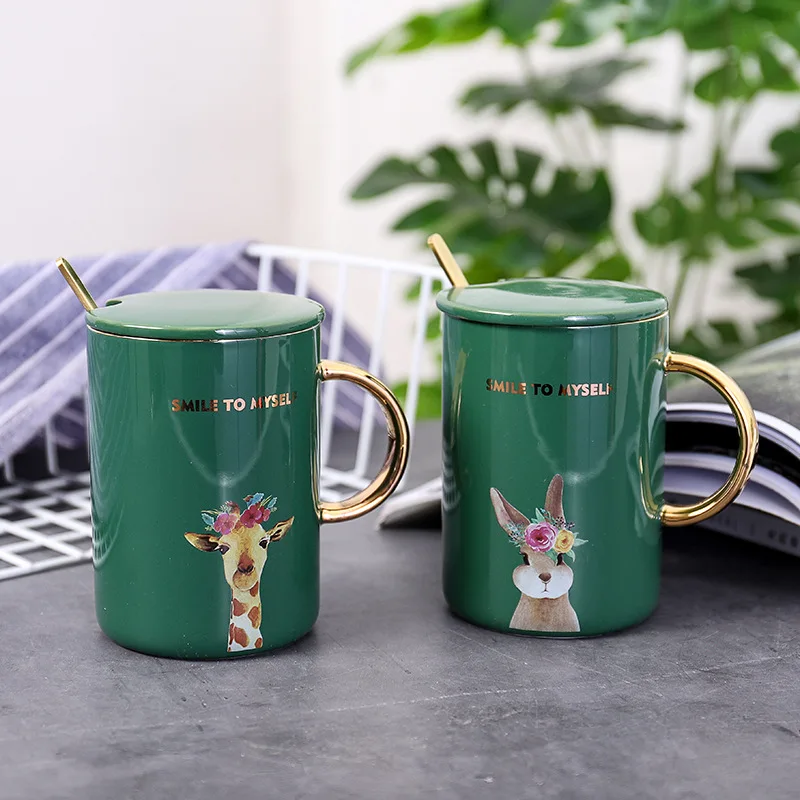 Креативная кружка с ложкой золотого и зеленого цвета с изображением животных, Офисная деловая чайная кружка, питейная посуда кружки в подарок, индивидуальная керамическая кофейная чашка