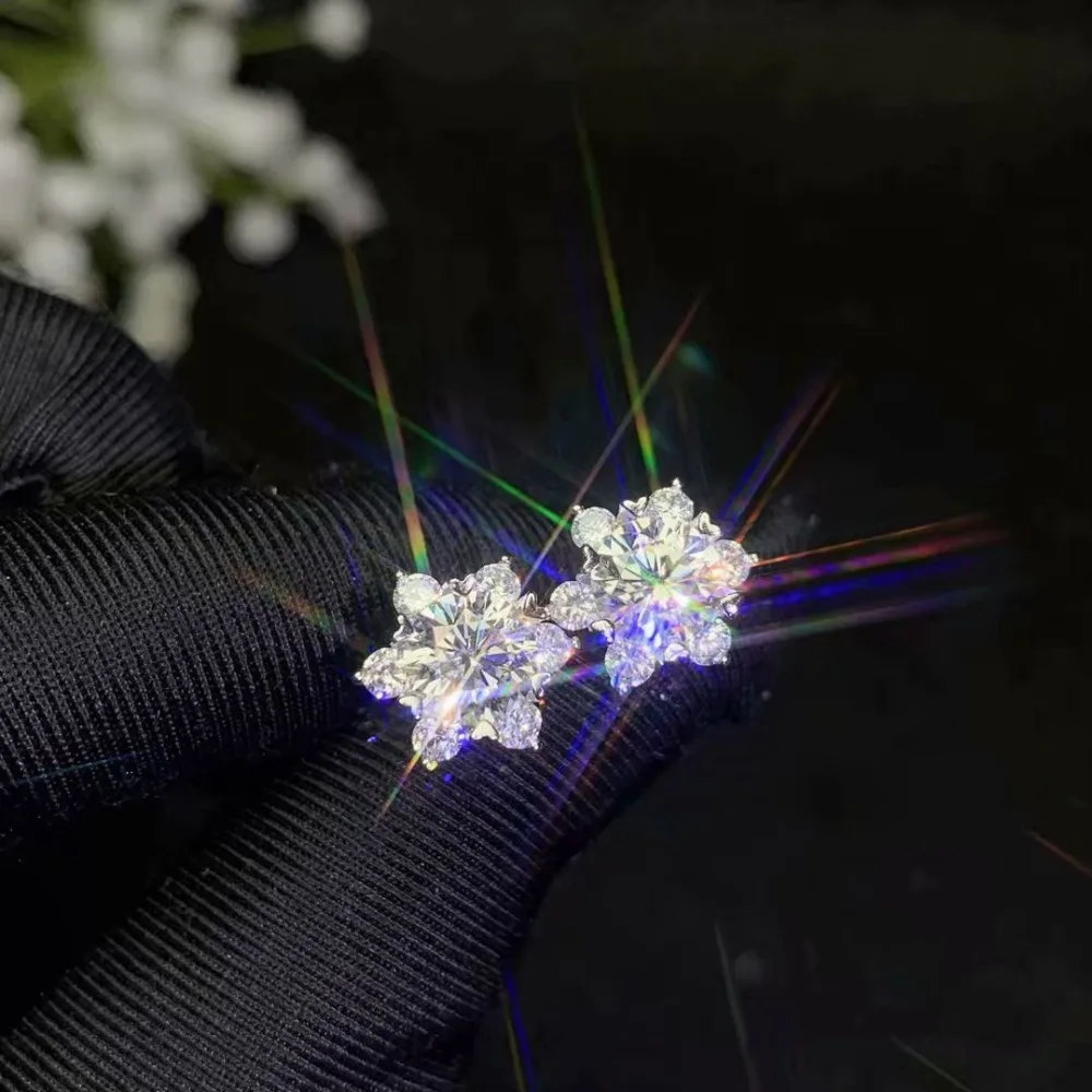 Moissanite 925 серебро, Цветочный стиль,, цвет драгоценных камней супер хороший, D. VVS1, чистый. Фокус на вечерние. Алмазный металличе