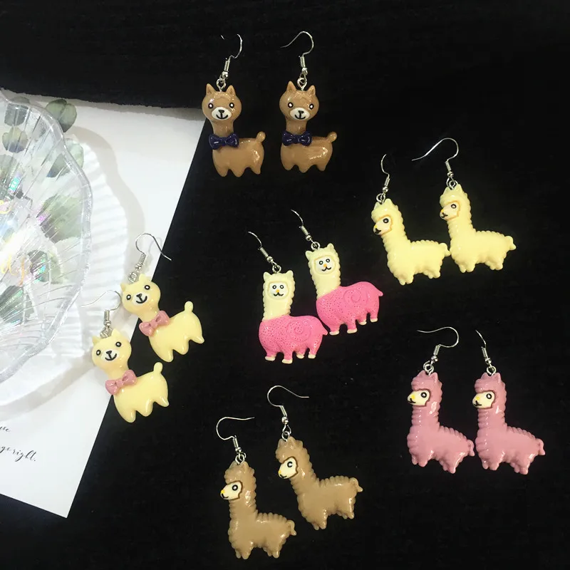 

Cute Cartoon Animal Alpaca Resin Drop Dangle Earrings Handmade Sweet Bowknot Sheep Earrings for Women Girl Funny Jewelry Gift