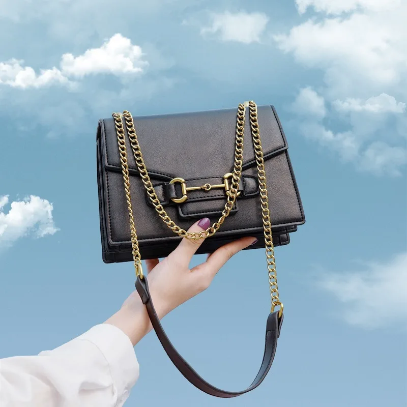

2020 new simple retro small square bag solid color wild fashion women's bag messenger shoulder portable chain bag