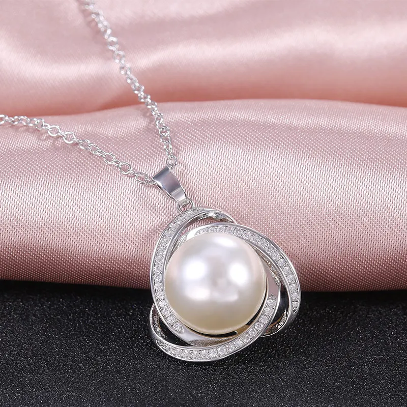 

Huitan New Delicate Simulated Pearl Pendant Necklaces Fashion for Wedding Engagement Party Chain Necklace Women Jewelry Hot