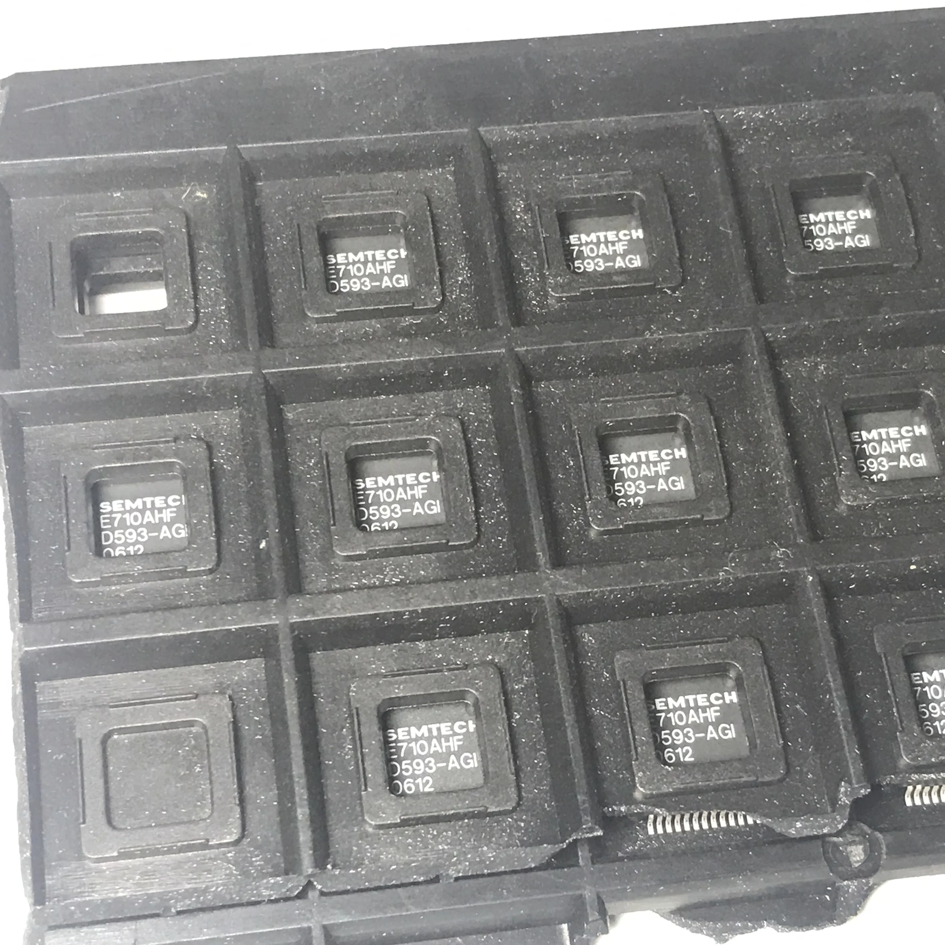 E710AHF E710AH E710A E710 QFP-52 совершенно аппарат не Привязанный к оператору сотовой связи