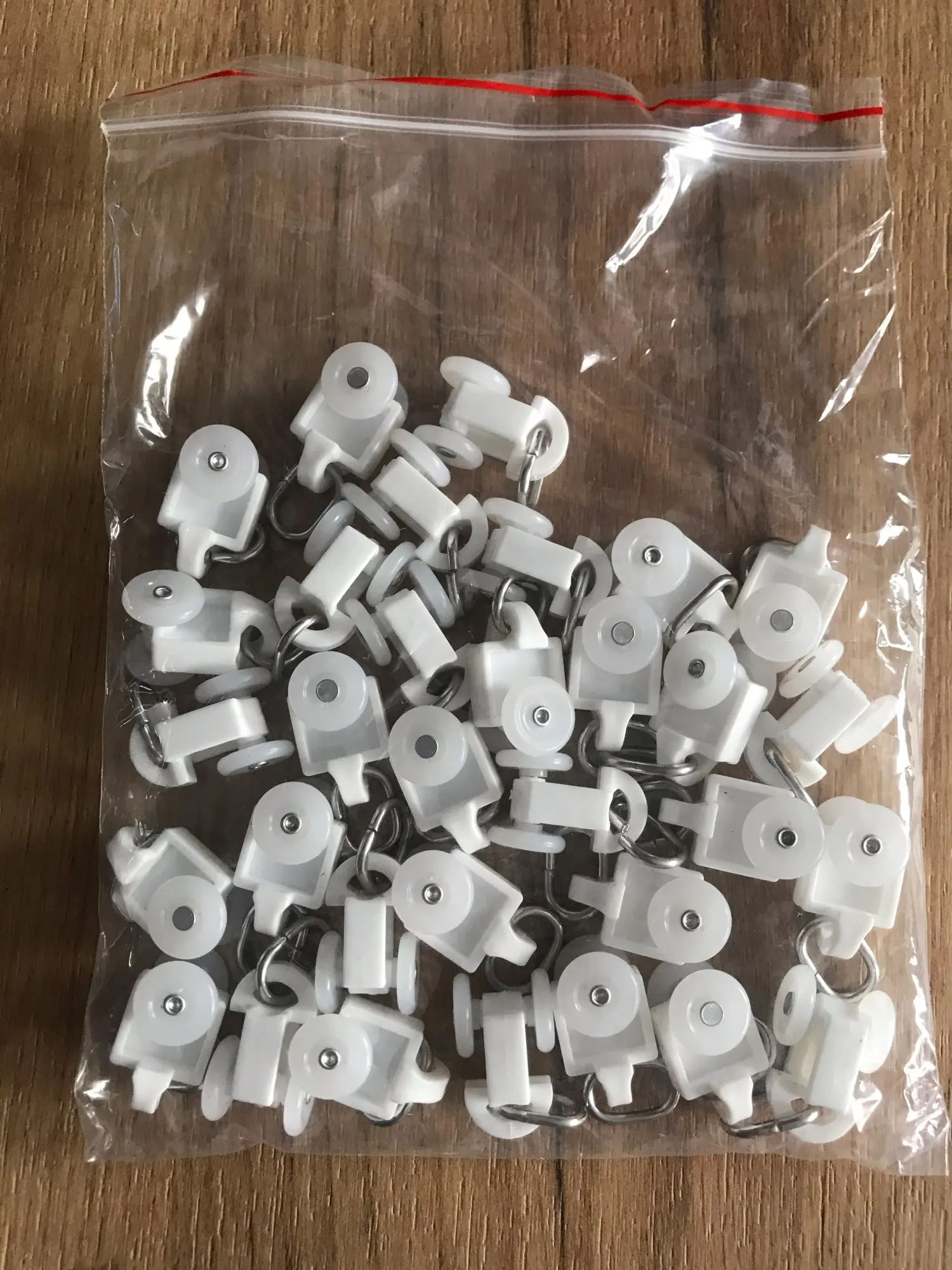 Lot De 100 Patins à Rideaux Blancs - Pour Rail Intérieur 6 Mm, Tête Ronde 9 Mm, Plastique