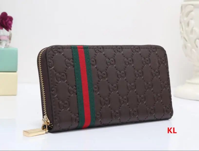 gucci wallet female