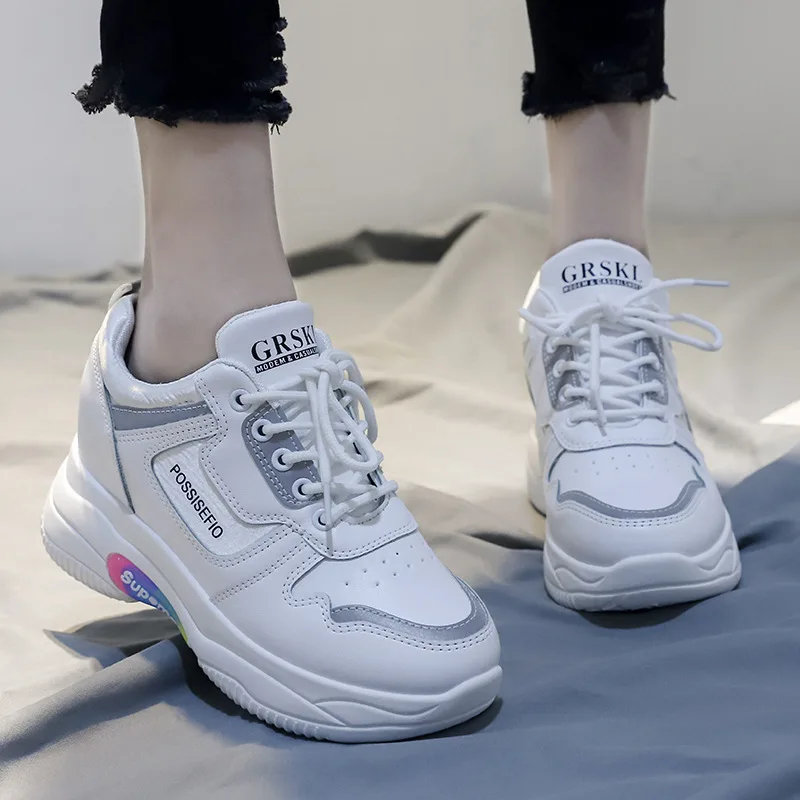 

Women Casual Sneakers Spring Winter Vulcanized Shoes Lace Up Female Platform Shoes Warm Fur Shoes White Dad Shoes INS Footwear