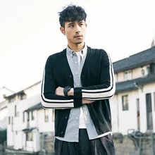 Victorever вязаный кардиган мужской тонкий полосатый контрастный v-образный вырез Повседневный вышитый мужской свитер